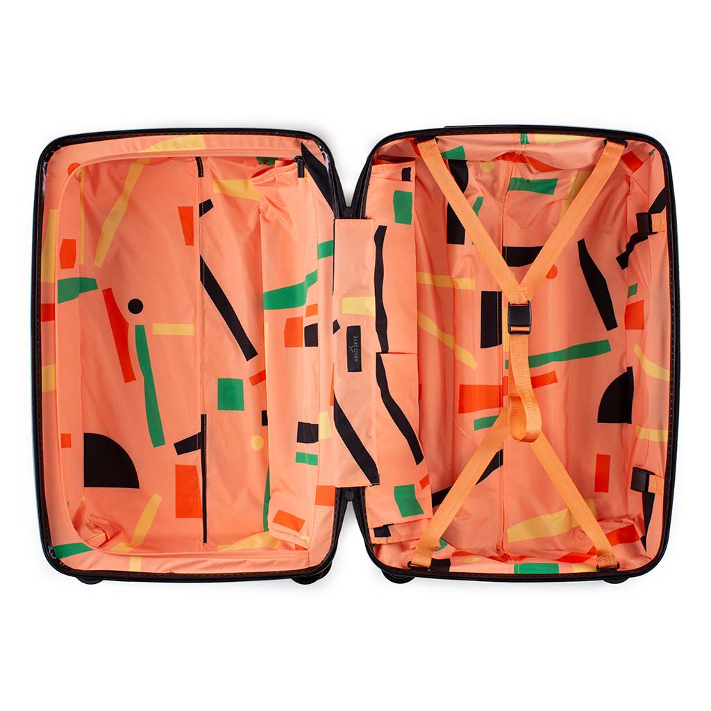 Interior compartment of the zipper check-in dusen dusen collection