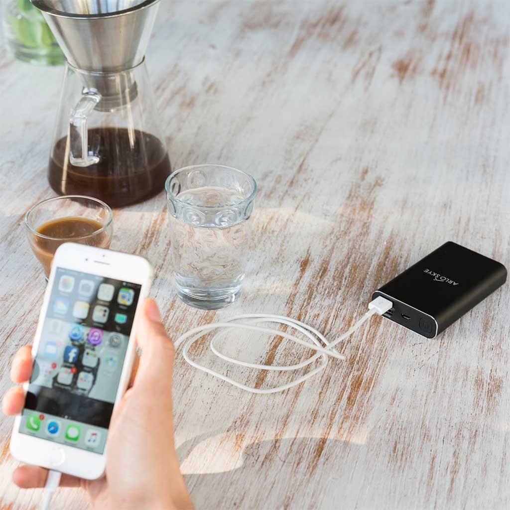 Portable charger S1 charging a phone