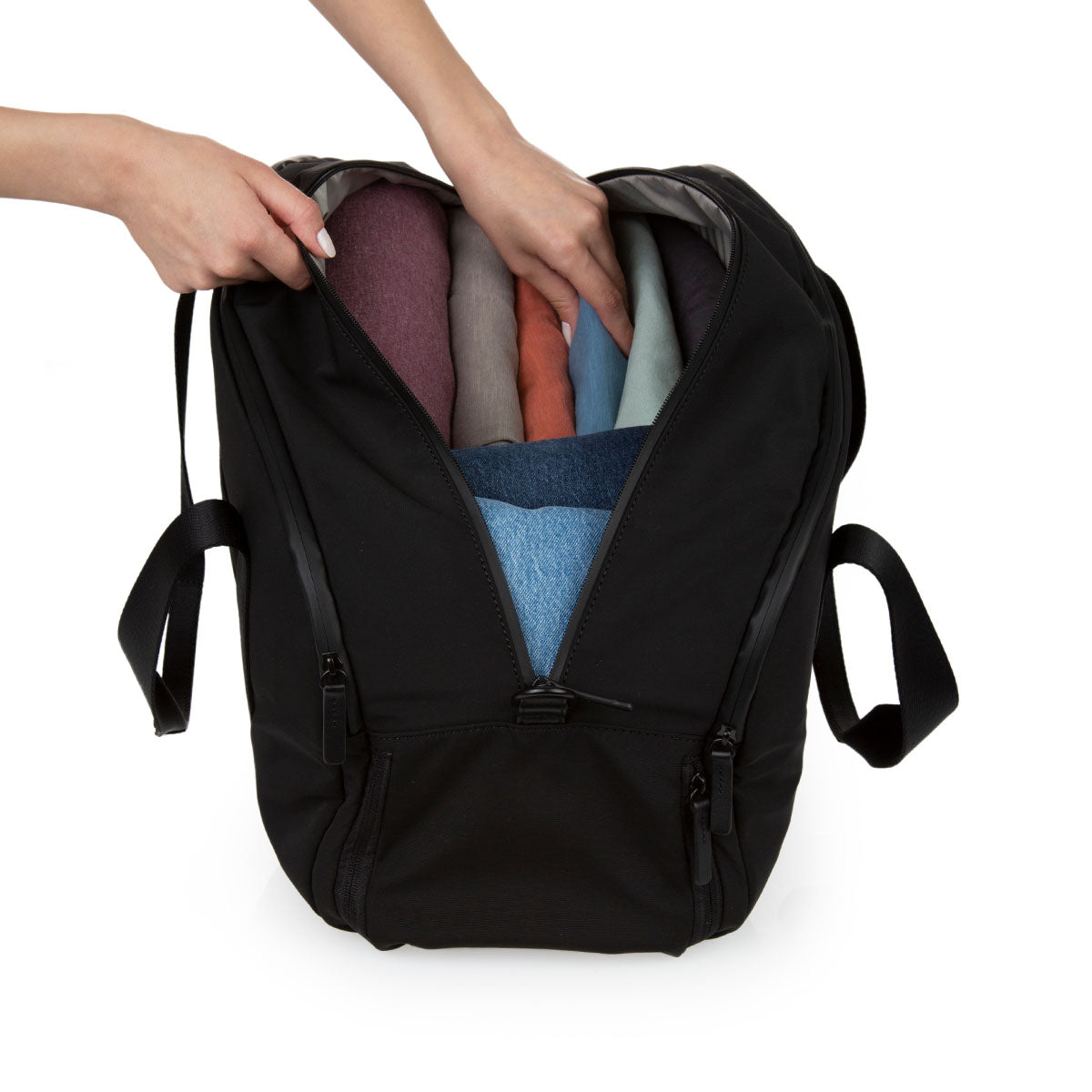 weekender in black - main interior view