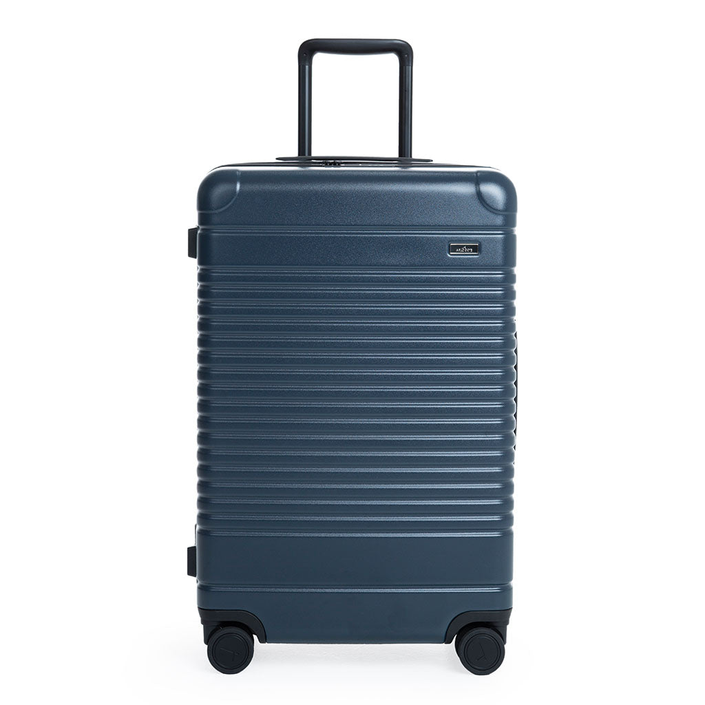Front view of the zipper check-in in navy blue