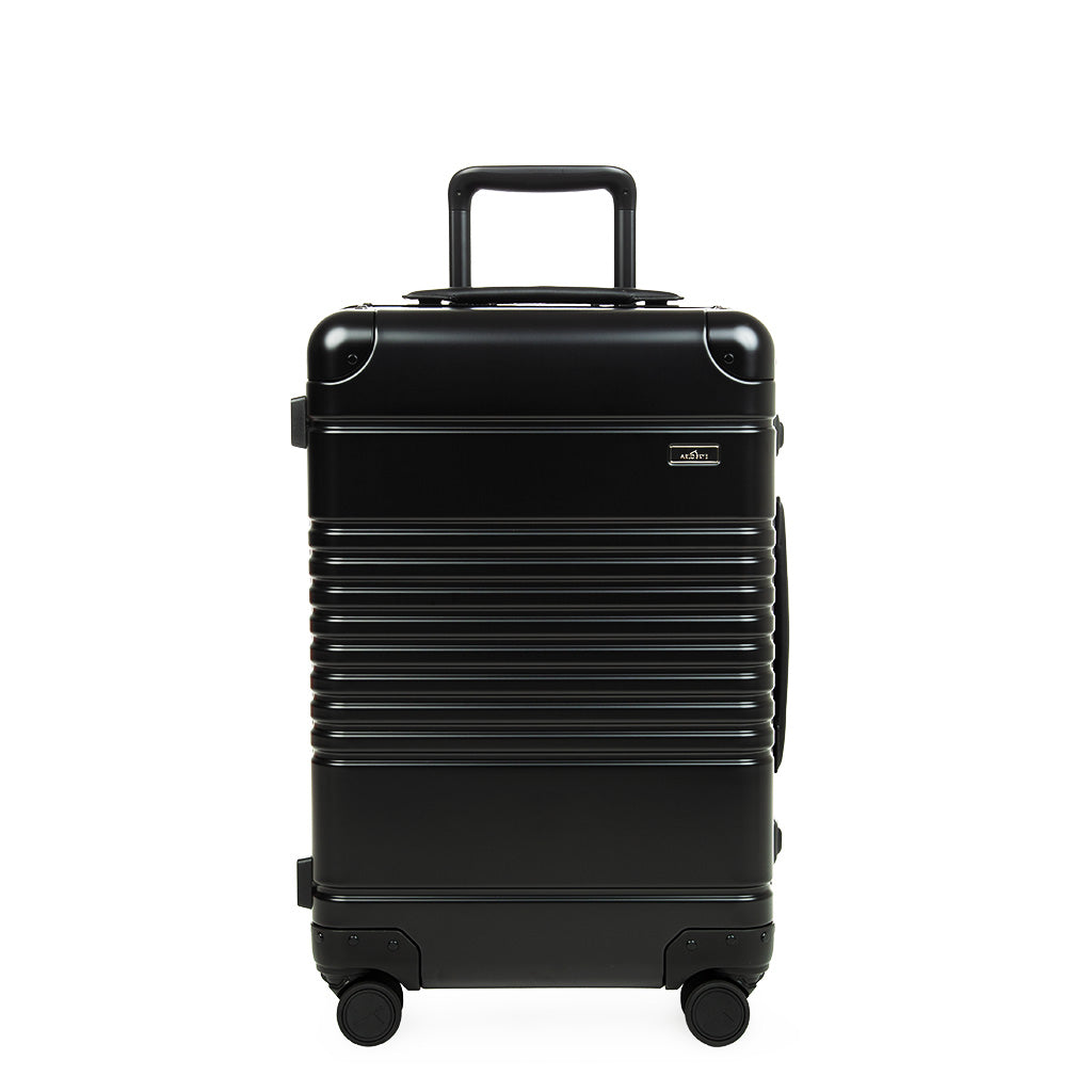 Front view of the frame carry-on max in black aluminum edition