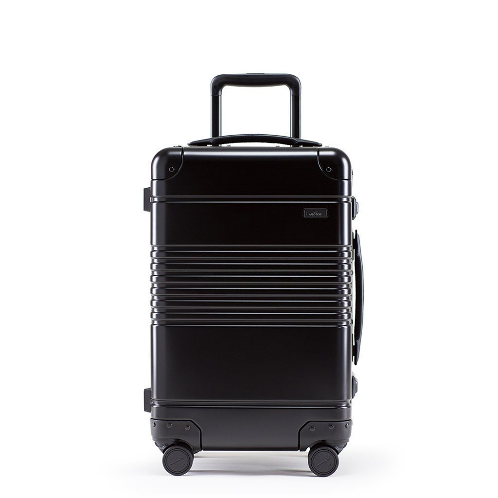 Front view of the frame carry-on in black aluminum edition